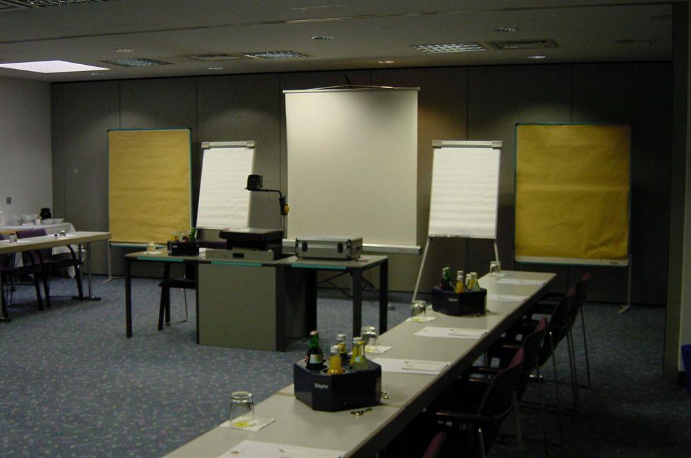 Mercure Stuttgart Zuffenhausen Exterior photo
