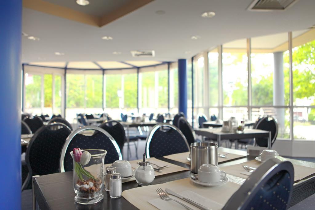 Mercure Stuttgart Zuffenhausen Exterior photo